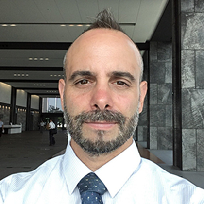 ジョン・イヴ　テロ